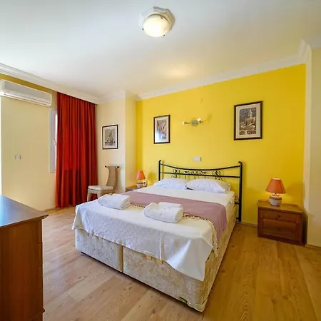 Picus Amazing Sunset View Каш